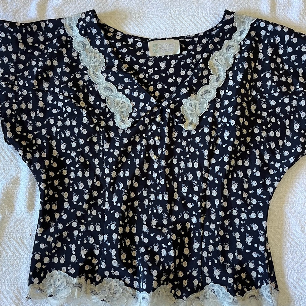 Vintage Black Floral Lace Women's Blouse